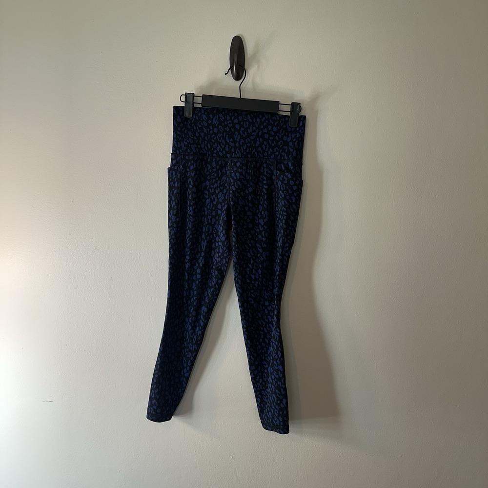 Athleta Salutation Stash Pocket  2 Printed 7/8 Legginings Royal Blue Leopard Sm - Picture 3 of 10